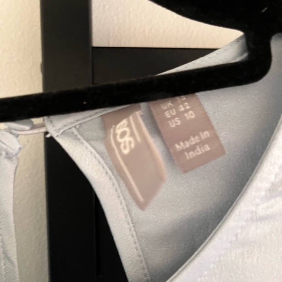 ASOS Design Long Sleeve top with Tie Front and Bell Sleeve Sz. 10 - Picture 8 of 8